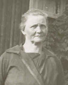 Britta OLIVIA Strandlund 1872.jpg (48570 bytes)